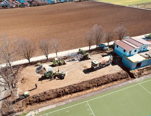 Bau des dritten Tennisplatzes